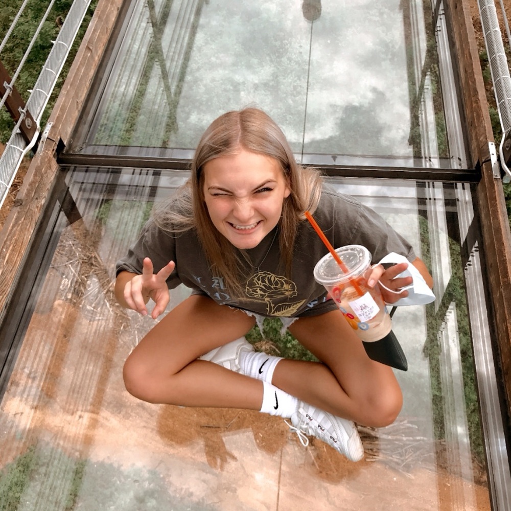 Meet your Posher, Megan